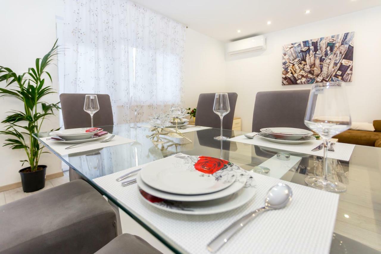 Urban Luxury Suites Juricevic Duce Exterior photo